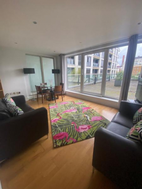 Desirable, Fashionable 2bed Flat in Chelsea